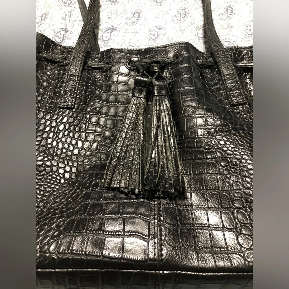 Patricia Nash Large Croc Embossed Witney Drawstring Tote Bag - Picture 4 of 13